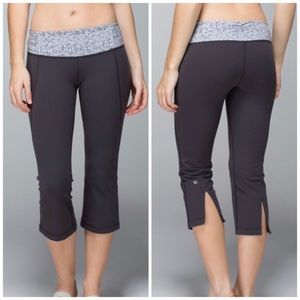 Lululemon | Women’s Gather and Crow Crop Leggings